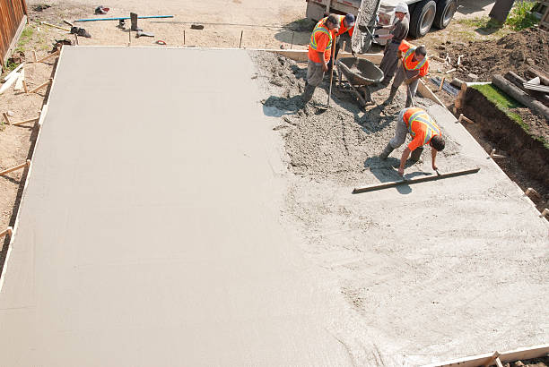 Best Concrete Driveway Installation in Mford, IL